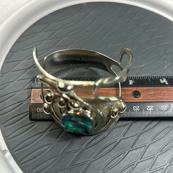 Mother of Pearl Mexican open cuff bracelet bangle - Picture 7 of 11
